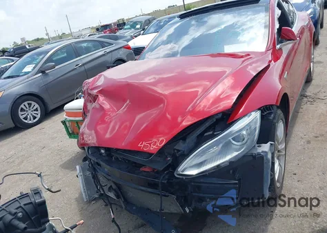 2014 Tesla Model S P85 из США, поврежденный, VIN 5YJSA1H14EFP63897